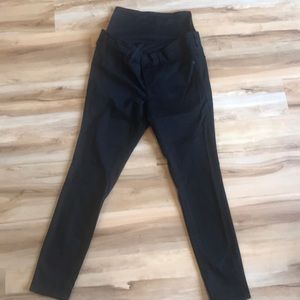 Old Navy Maternity Black skinny rockstar jeans